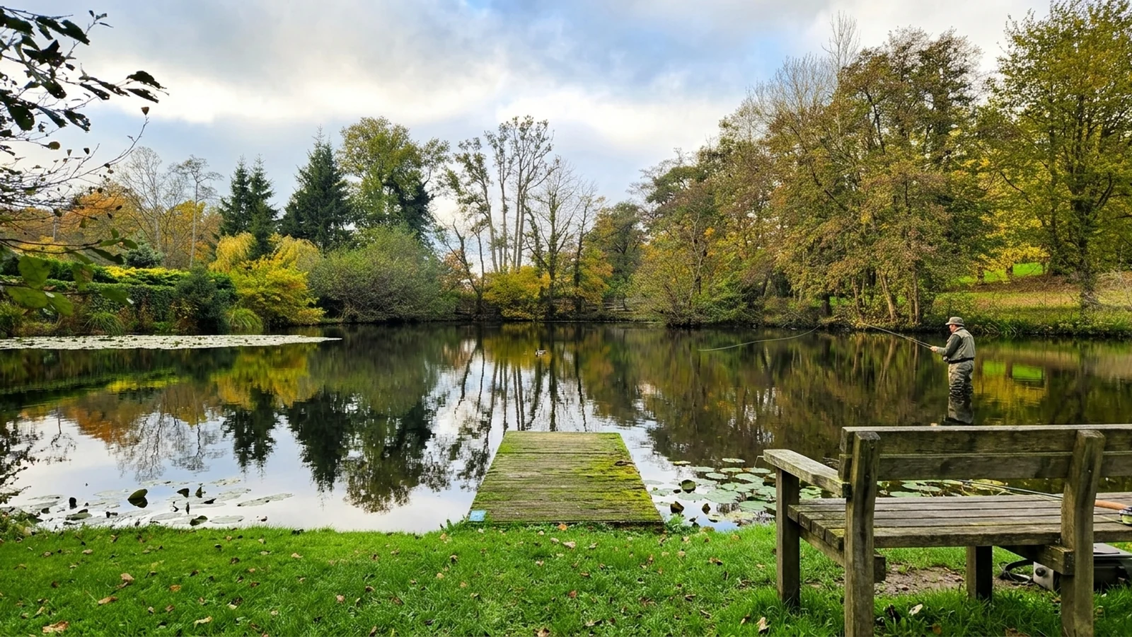 fly fishing lake accessible from Surrey